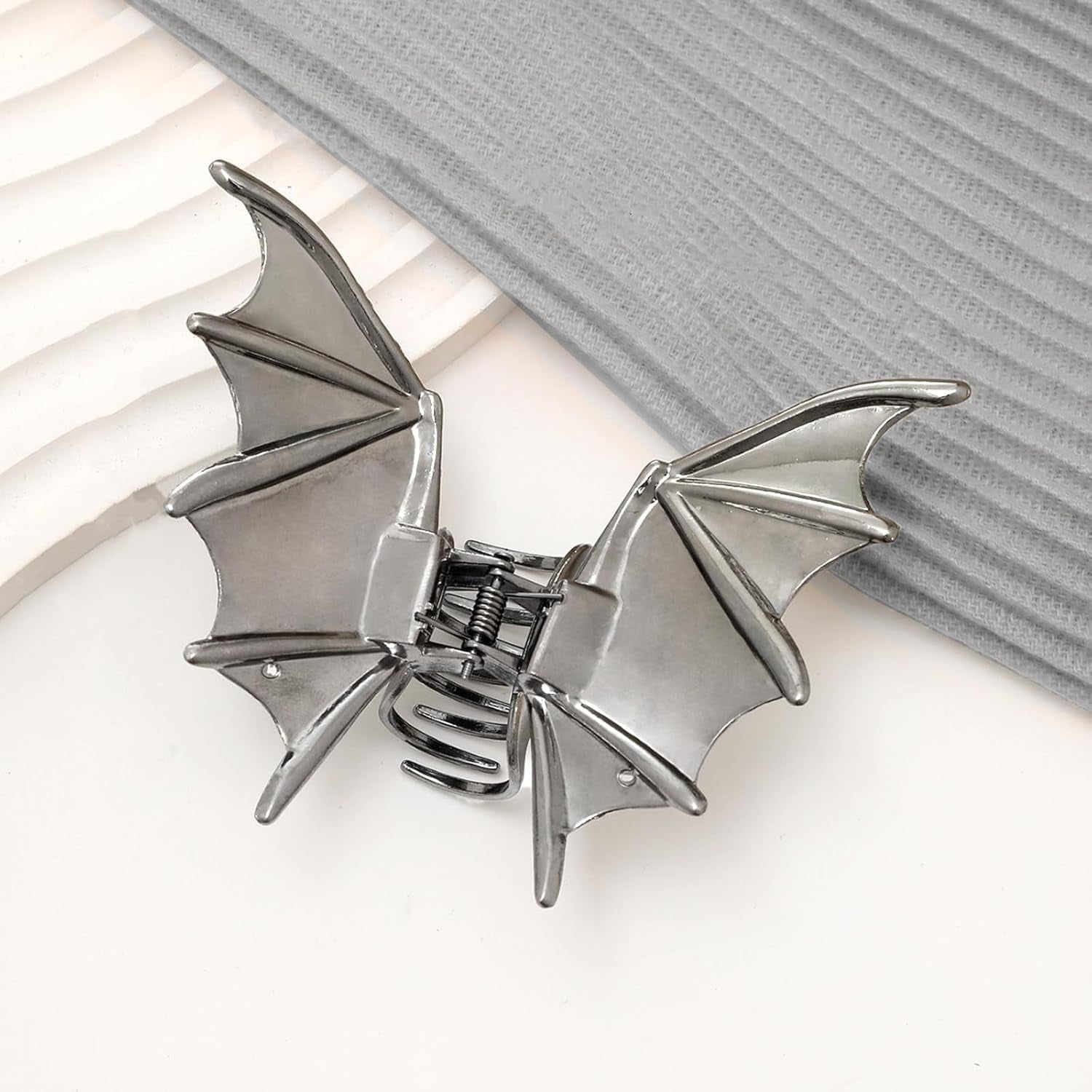 3Packs Goth Hair Clips Halloween Bat Claw Clips Metal Punk Goth Hair Accessories for Women Girls (Black)